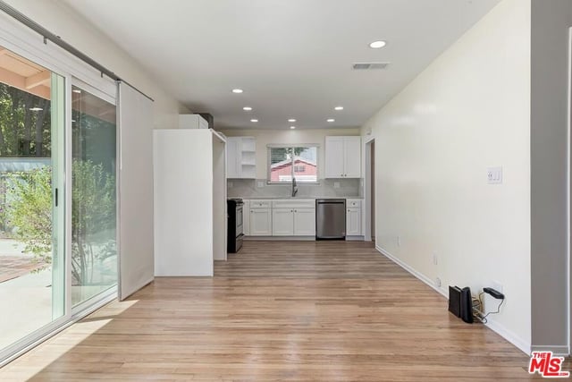 22716 Kittridge Street, Los Angeles, CA 91307 — photo 13 of 51