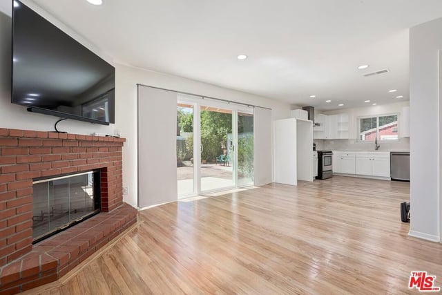 22716 Kittridge Street, Los Angeles, CA 91307 — photo 7 of 51