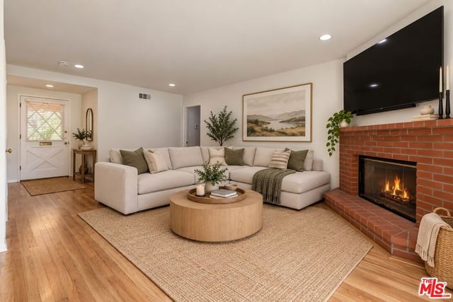 22716 Kittridge Street, Los Angeles, CA 91307 — photo 8 of 51