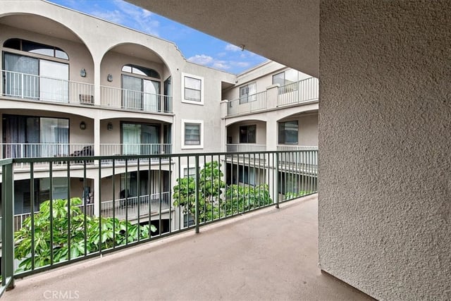 555 Maine Avenue 330, Long Beach, CA 90802 — photo 23 of 35
