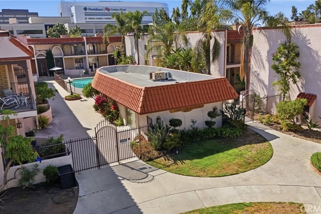 5477 Nestle Avenue 11, Tarzana, CA 91356 — photo 21 of 24