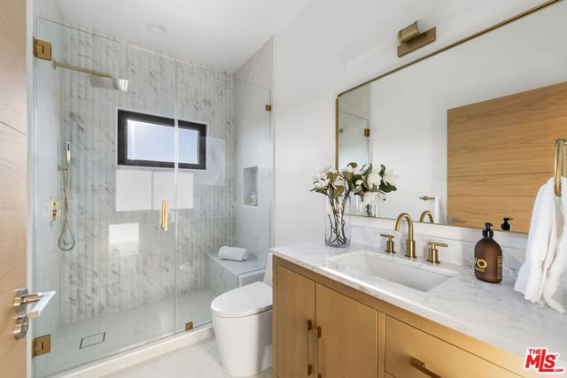 11923 Gorham Avenue 202, Los Angeles, CA 90049 — photo 43 of 50