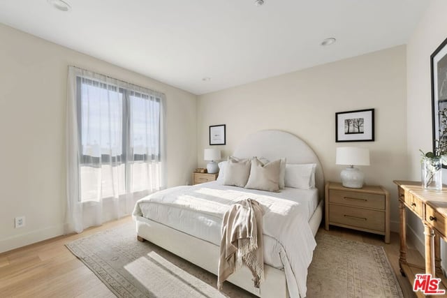 11923 Gorham Avenue 202, Los Angeles, CA 90049 — photo 45 of 50
