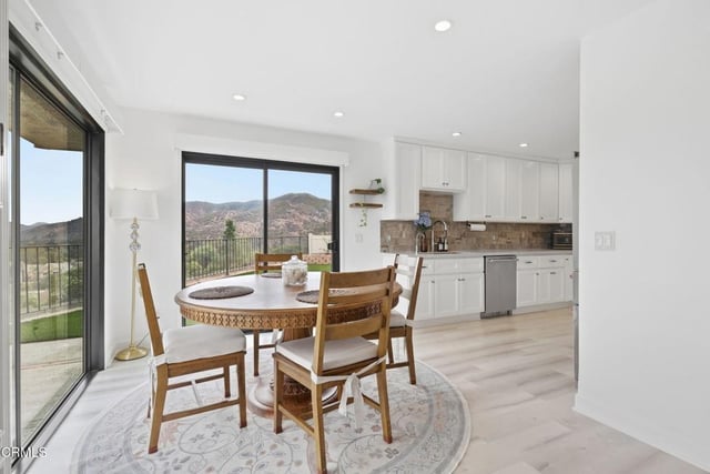 3222 Meadow Oak Drive, Westlake Village, CA 91361 — photo 10 of 50