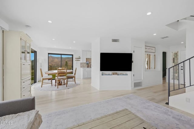 3222 Meadow Oak Drive, Westlake Village, CA 91361 — photo 9 of 50