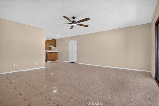 8355 Willis Avenue 18, Panorama City, CA 91402 — photo 5 of 31
