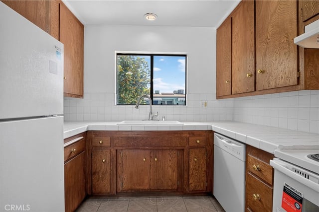 8355 Willis Avenue 18, Panorama City, CA 91402 — photo 7 of 31