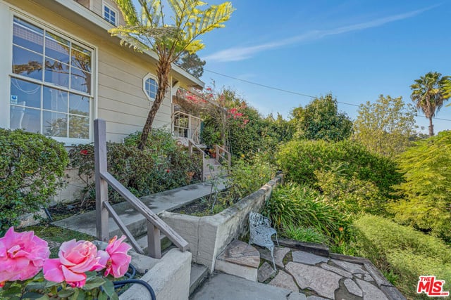 3331 Bennett Drive, Los Angeles, CA 90068 — photo 5 of 44