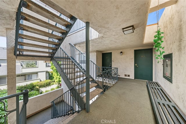 985 E California 306, Pasadena, CA 91106 — photo 34 of 53