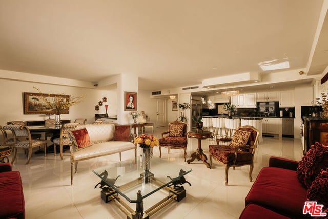 10450 Wilshire Boulevard 4J, Los Angeles, CA 90024 — photo 4 of 26