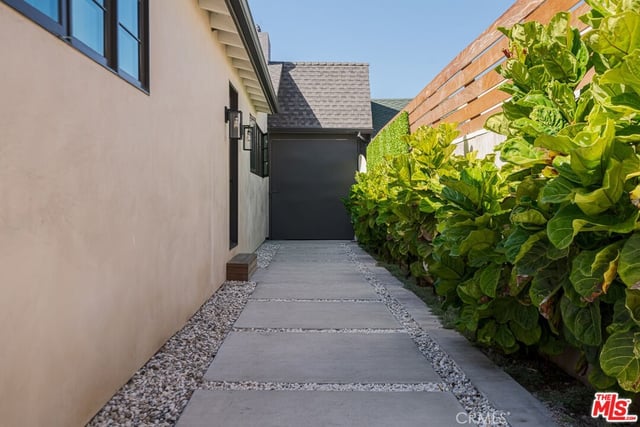 180 S Gardner, Los Angeles, CA 90036 — photo 23 of 30