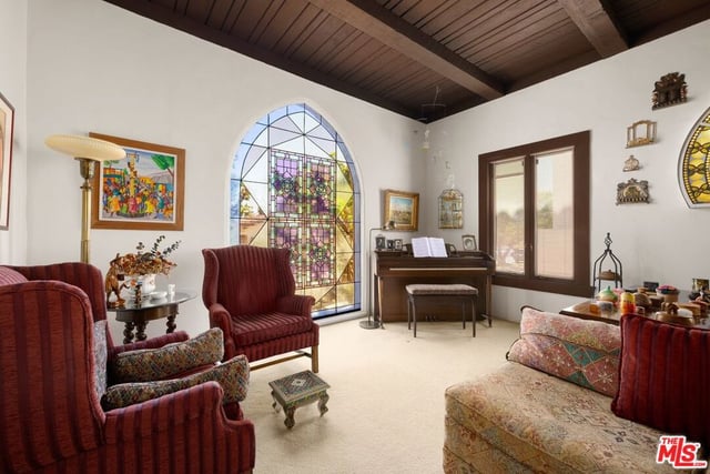 10461 Wilkins Avenue, Los Angeles, CA 90024 — photo 4 of 31
