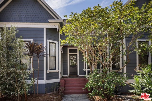 1334 Calumet Avenue, Los Angeles, CA 90026 — photo 3 of 51