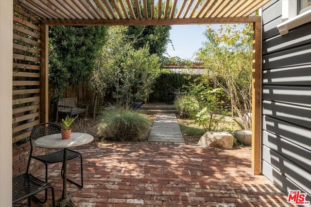 1334 Calumet Avenue, Los Angeles, CA 90026 — photo 31 of 51