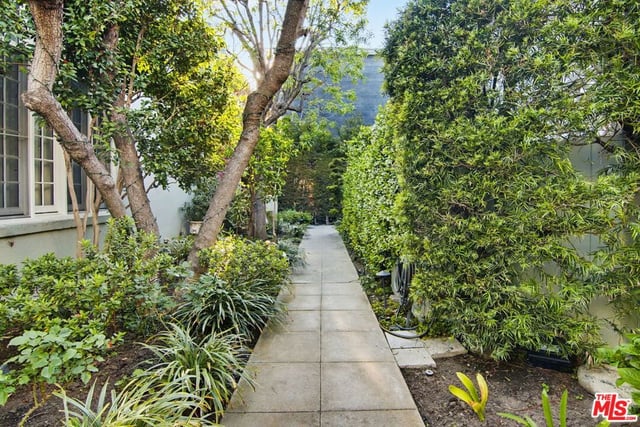 6204 Banner Avenue 2, Los Angeles, CA 90038 — photo 21 of 23