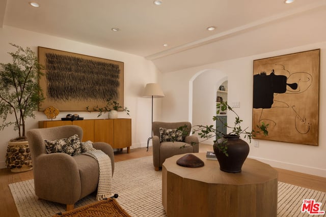 1807 Cochran Place, Los Angeles, CA 90019 — photo 4 of 26