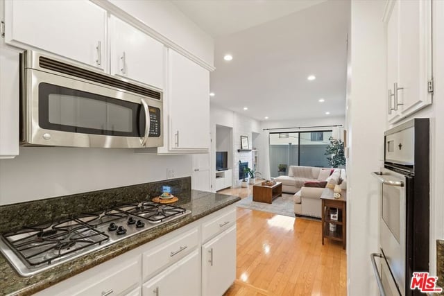 11947 Dorothy Street 203, Los Angeles, CA 90049 — photo 11 of 30