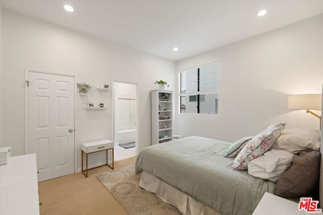 11947 Dorothy Street 203, Los Angeles, CA 90049 — photo 12 of 30