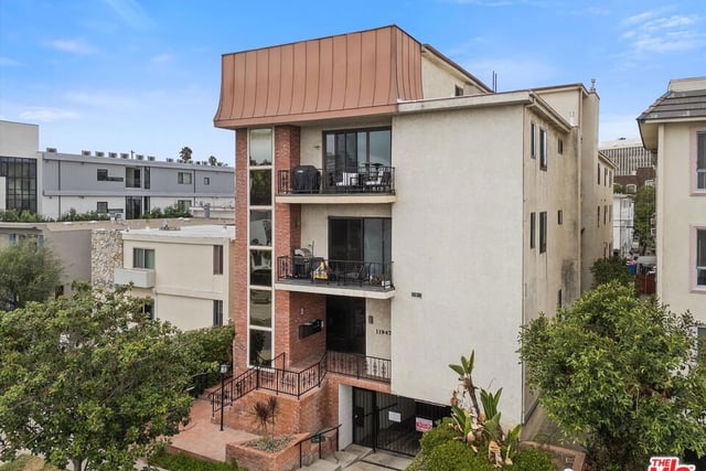 11947 Dorothy Street 203, Los Angeles, CA 90049 — photo 23 of 30