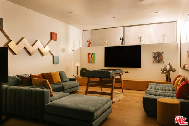 3062 Queensbury Drive, Los Angeles, CA 90064 — photo 22 of 33