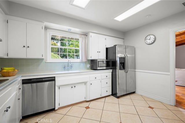 3948 Markridge Road, Glendale, CA 91214 — photo 10 of 25