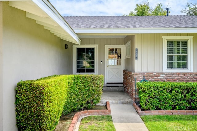 3948 Markridge Road, Glendale, CA 91214 — photo 2 of 25