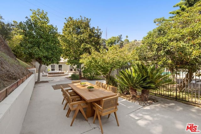 7230 Outpost Cove Drive, Los Angeles, CA 90068 — photo 26 of 36
