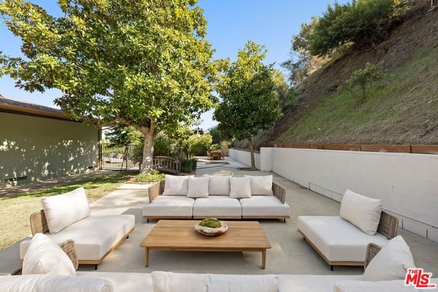 7230 Outpost Cove Drive, Los Angeles, CA 90068 — photo 27 of 36