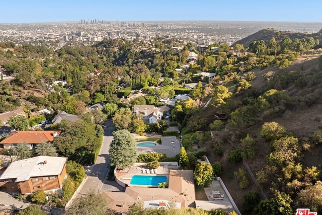 7230 Outpost Cove Drive, Los Angeles, CA 90068 — photo 35 of 36