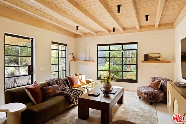 4241 Campbell Drive, Los Angeles, CA 90066 — photo 8 of 17