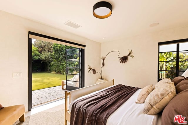 4241 Campbell Drive, Los Angeles, CA 90066 — photo 9 of 17