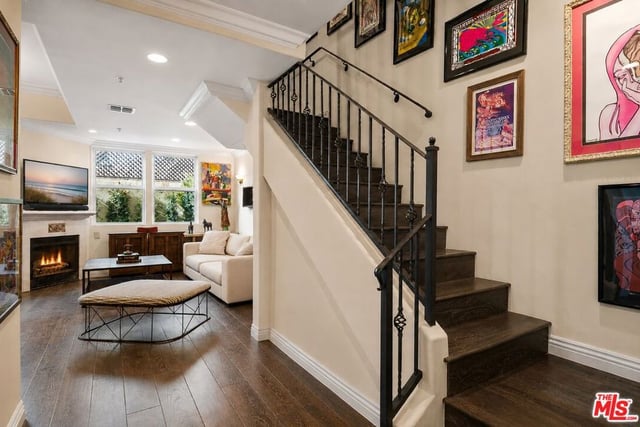 1050 N Edinburgh Avenue 103, West Hollywood, CA 90046 — photo 10 of 26
