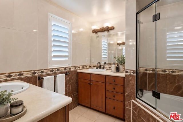 1050 N Edinburgh Avenue 103, West Hollywood, CA 90046 — photo 16 of 26
