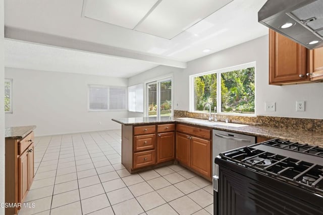 30772 Mainmast Drive, Agoura Hills, CA 91301 — photo 11 of 37