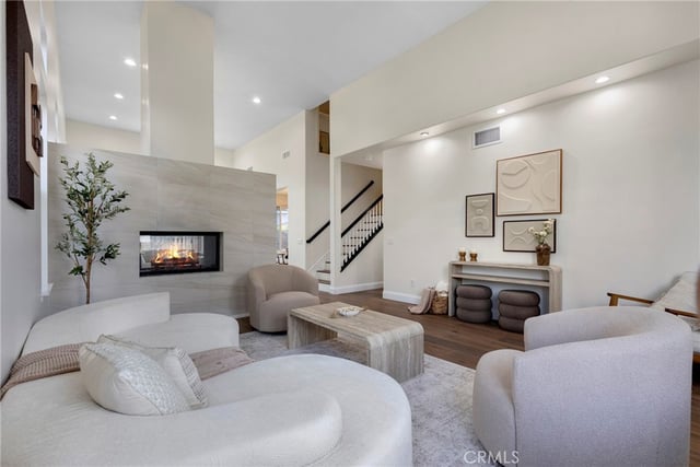 2872 Limestone Drive, Thousand Oaks, CA 91362 — photo 4 of 28