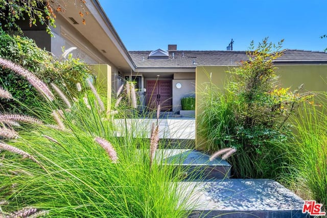 6020 S Halm Avenue, Los Angeles, CA 90056 — photo 4 of 55