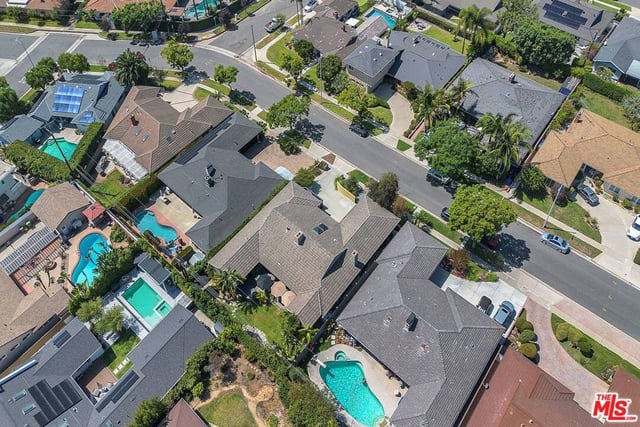 6020 S Halm Avenue, Los Angeles, CA 90056 — photo 43 of 55