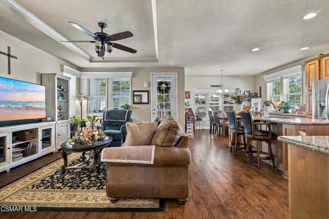 15455 Glenoaks Boulevard 414, Sylmar, CA 91342 — photo 3 of 19