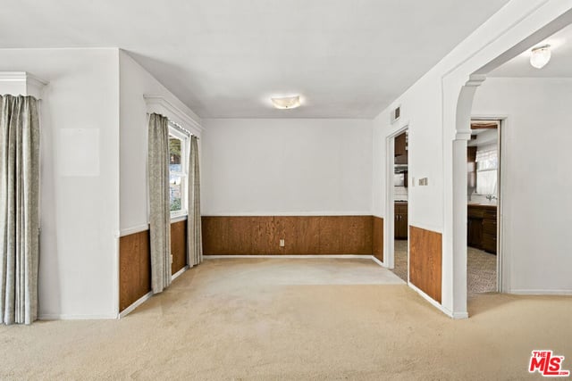 8501 Petaluma Drive, Los Angeles, CA 91352 — photo 9 of 31