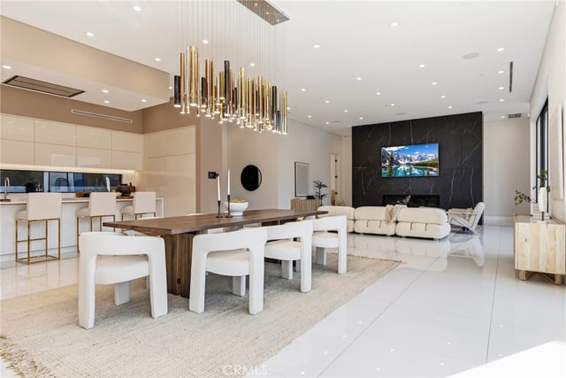 20141 Wells Drive, Woodland Hills, CA 91364 — photo 10 of 60