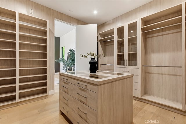 20141 Wells Drive, Woodland Hills, CA 91364 — photo 19 of 60