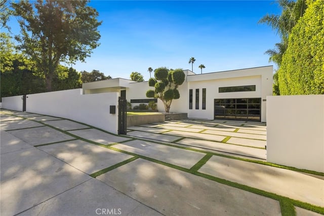 20141 Wells Drive, Woodland Hills, CA 91364 — photo 4 of 60