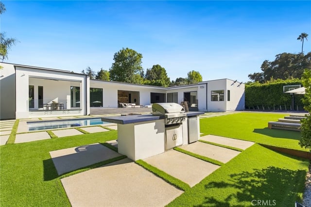 20141 Wells Drive, Woodland Hills, CA 91364 — photo 41 of 60