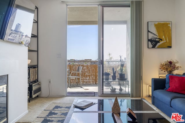 267 S San Pedro Street 602, Los Angeles, CA 90012 — photo 14 of 34