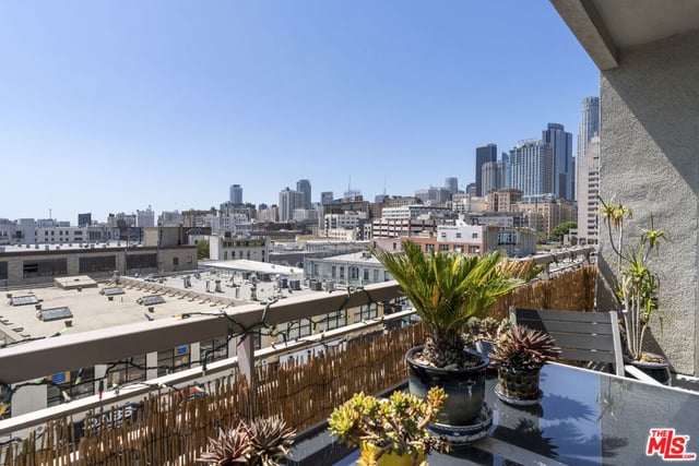 267 S San Pedro Street 602, Los Angeles, CA 90012 — photo 18 of 34