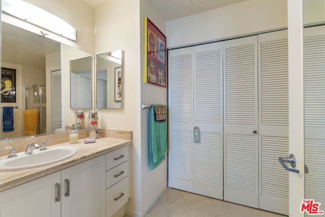 267 S San Pedro Street 602, Los Angeles, CA 90012 — photo 23 of 34