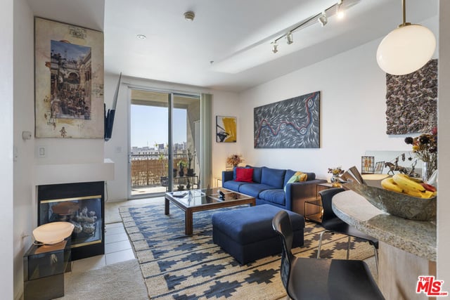 267 S San Pedro Street 602, Los Angeles, CA 90012 — photo 4 of 34