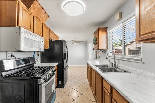 38457 31st E, Palmdale, CA 93550 — photo 14 of 26