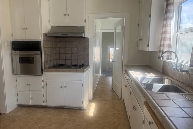 1056 W 8th Street W, San Pedro, CA 90731 — photo 11 of 21