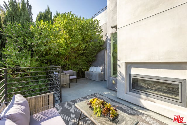 418 Wren Drive, Los Angeles, CA 90065 — photo 10 of 62